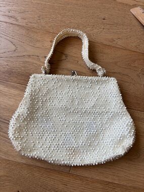 Vintage 50’s lumures beaded evening hand bag off white